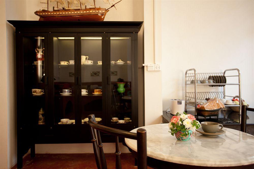 99 Oldtown Boutique Guesthouse Sha Extra Plus Phuket Exterior foto